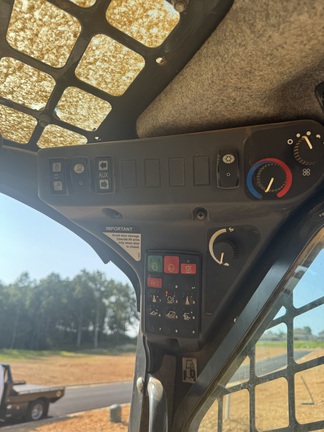 2023 John Deere 325G