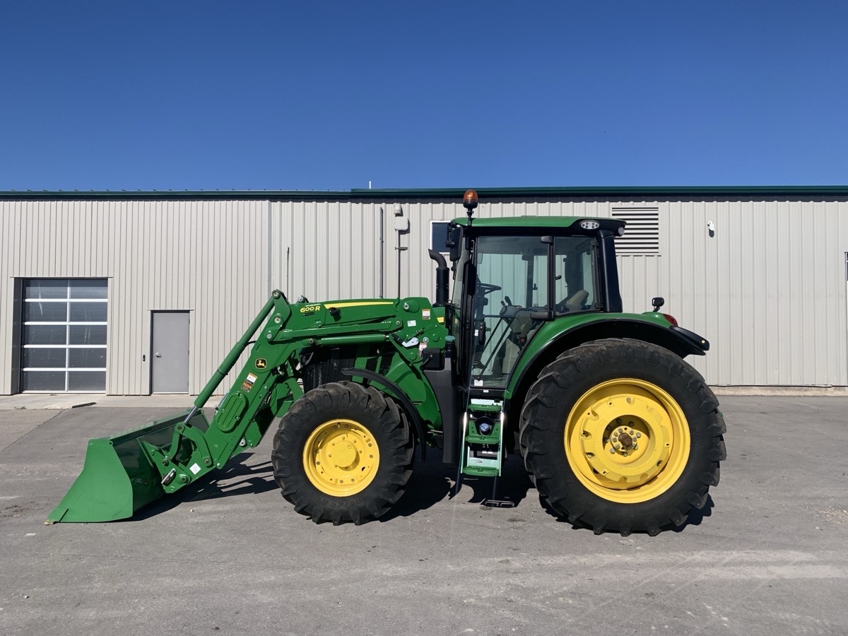 2023 John Deere 6120M Image 1