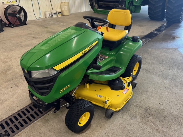 2017 John Deere X350 Image 1