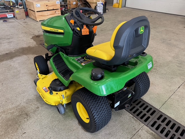 2017 John Deere X350 Image 4