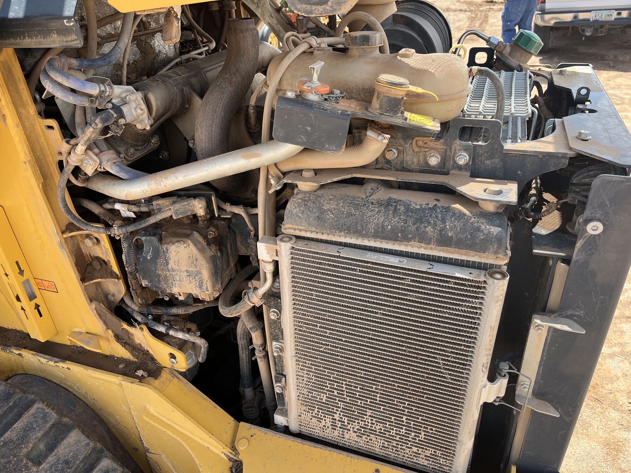 2019 John Deere 333G Image 13