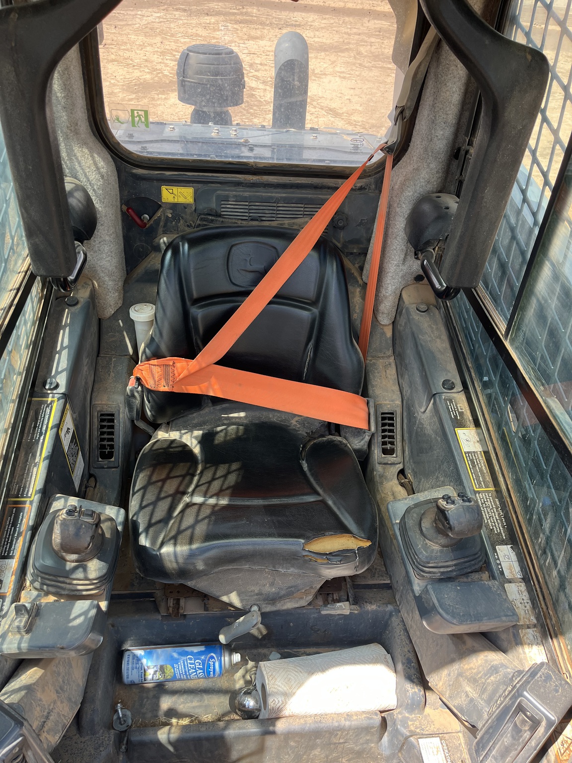 2019 John Deere 333G Image 8