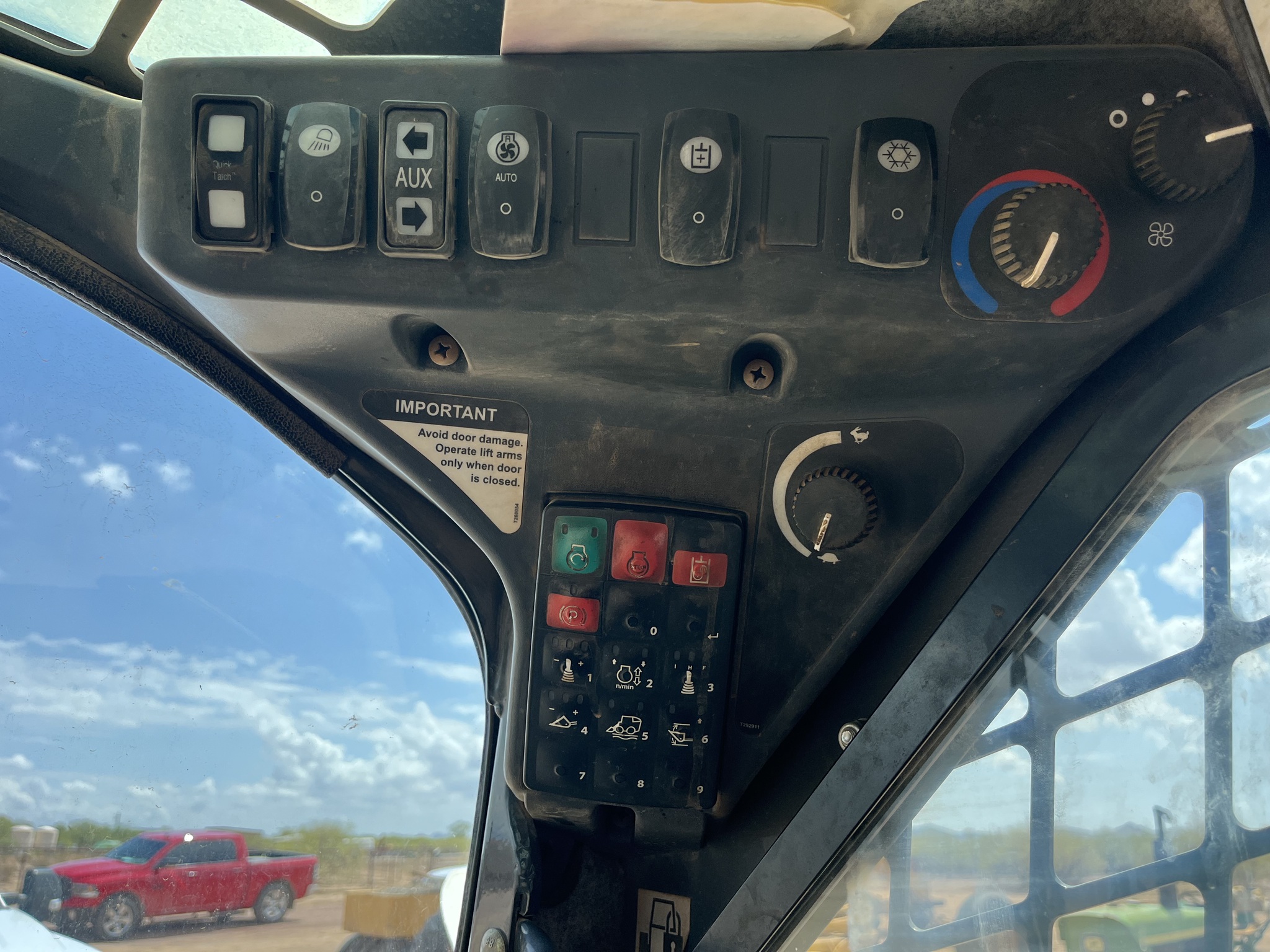 2019 John Deere 333G Image 12