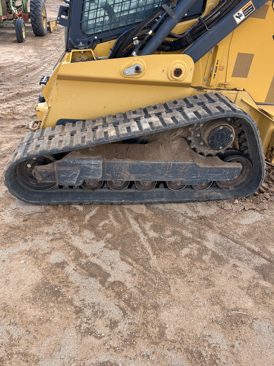 2019 John Deere 333G Image 16