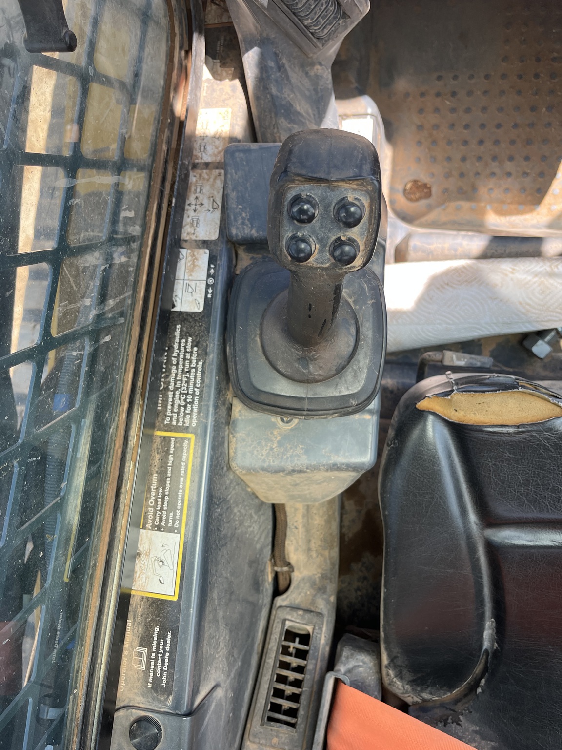 2019 John Deere 333G Image 10