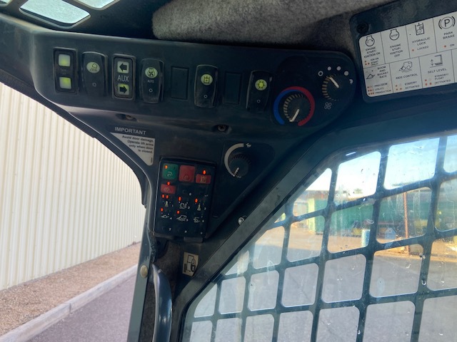 2019 John Deere 333G Image 10