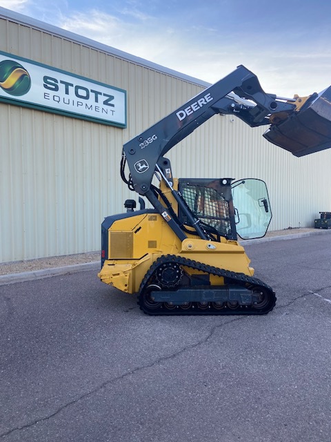 2019 John Deere 333G Image 4