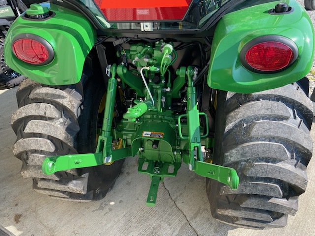 2025 John Deere 3046R Image 5