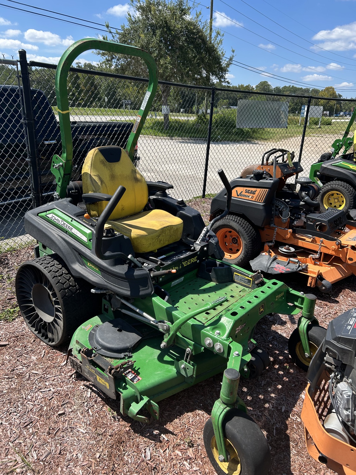 2022 John Deere Z930M Image 1