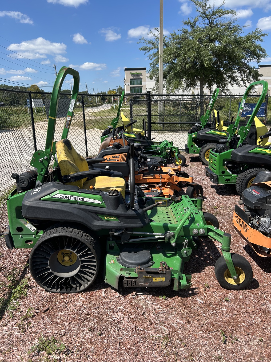2022 John Deere Z930M Image 5