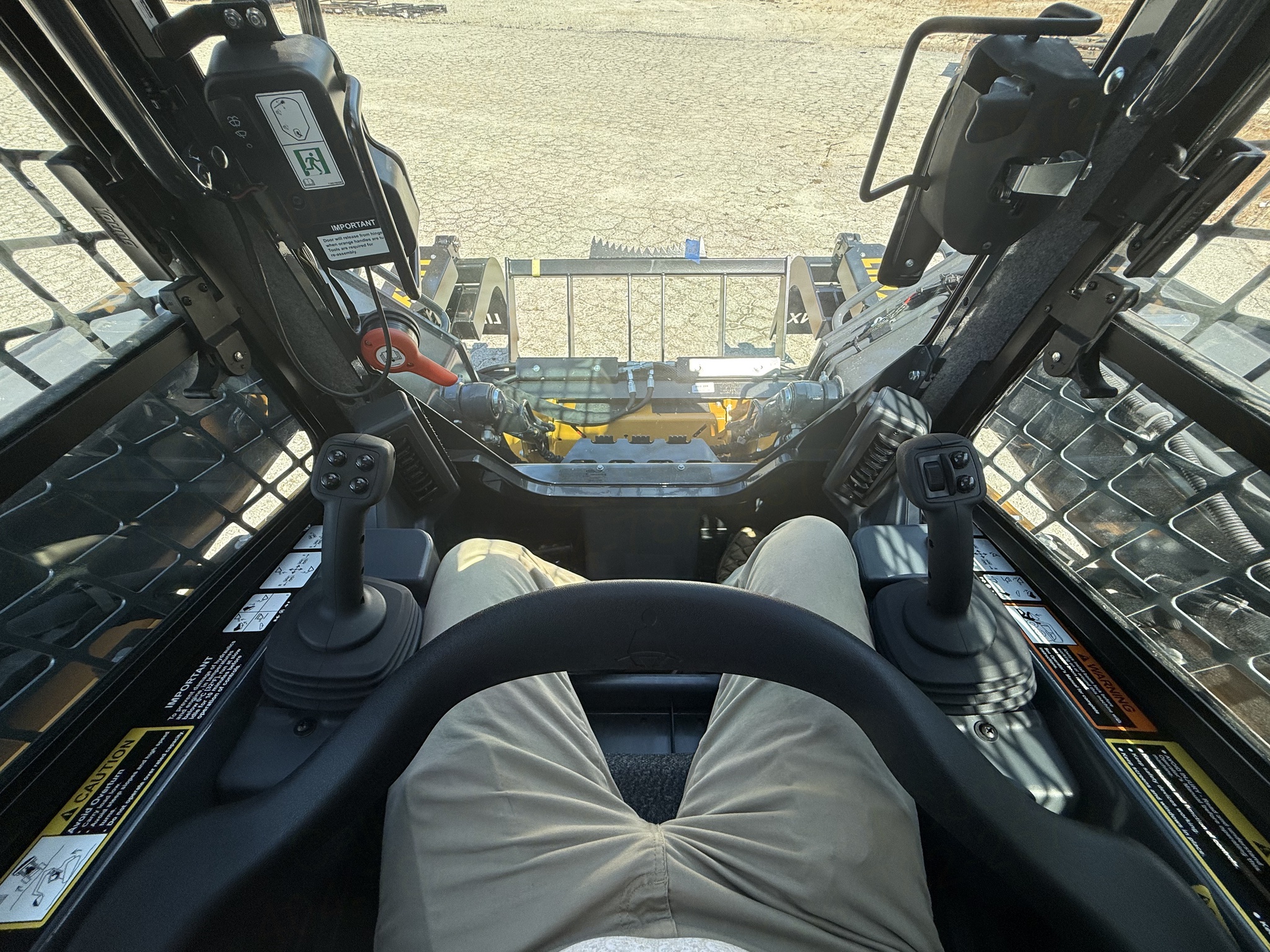 2025 John Deere 325G (ON SALE NOW!!!) Image 12