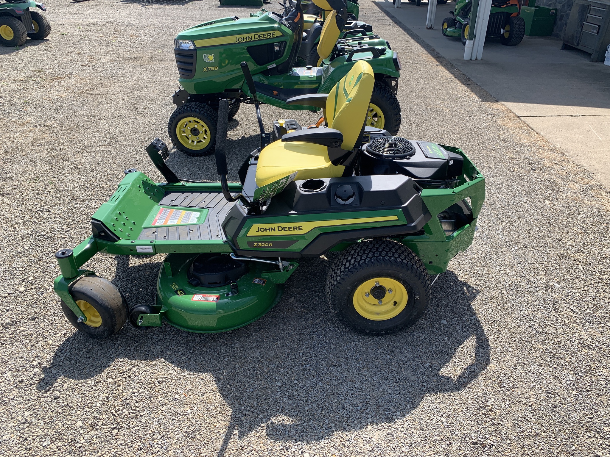 2025 John Deere Z320R Image 1