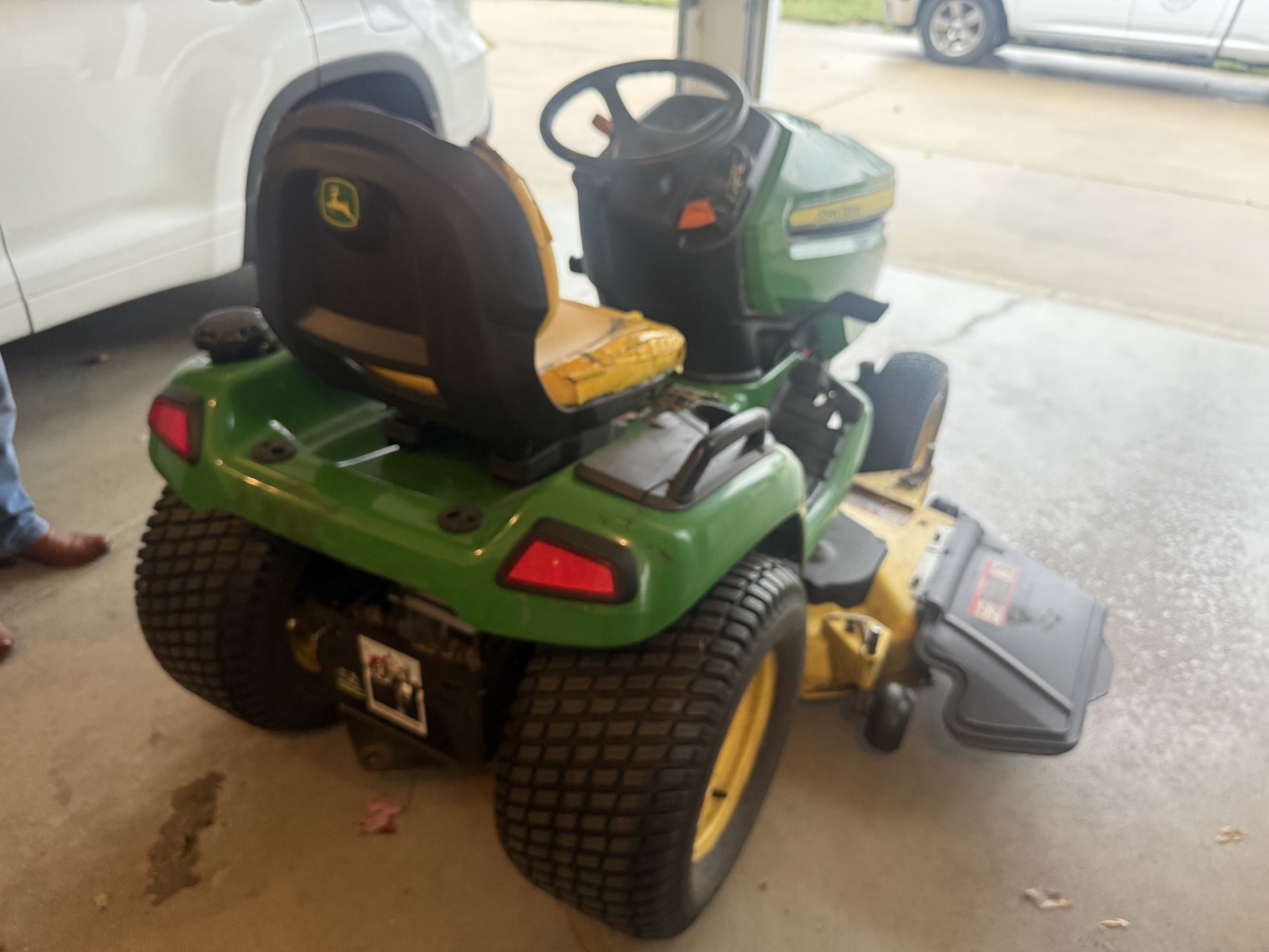 2015 John Deere X500 Image 10