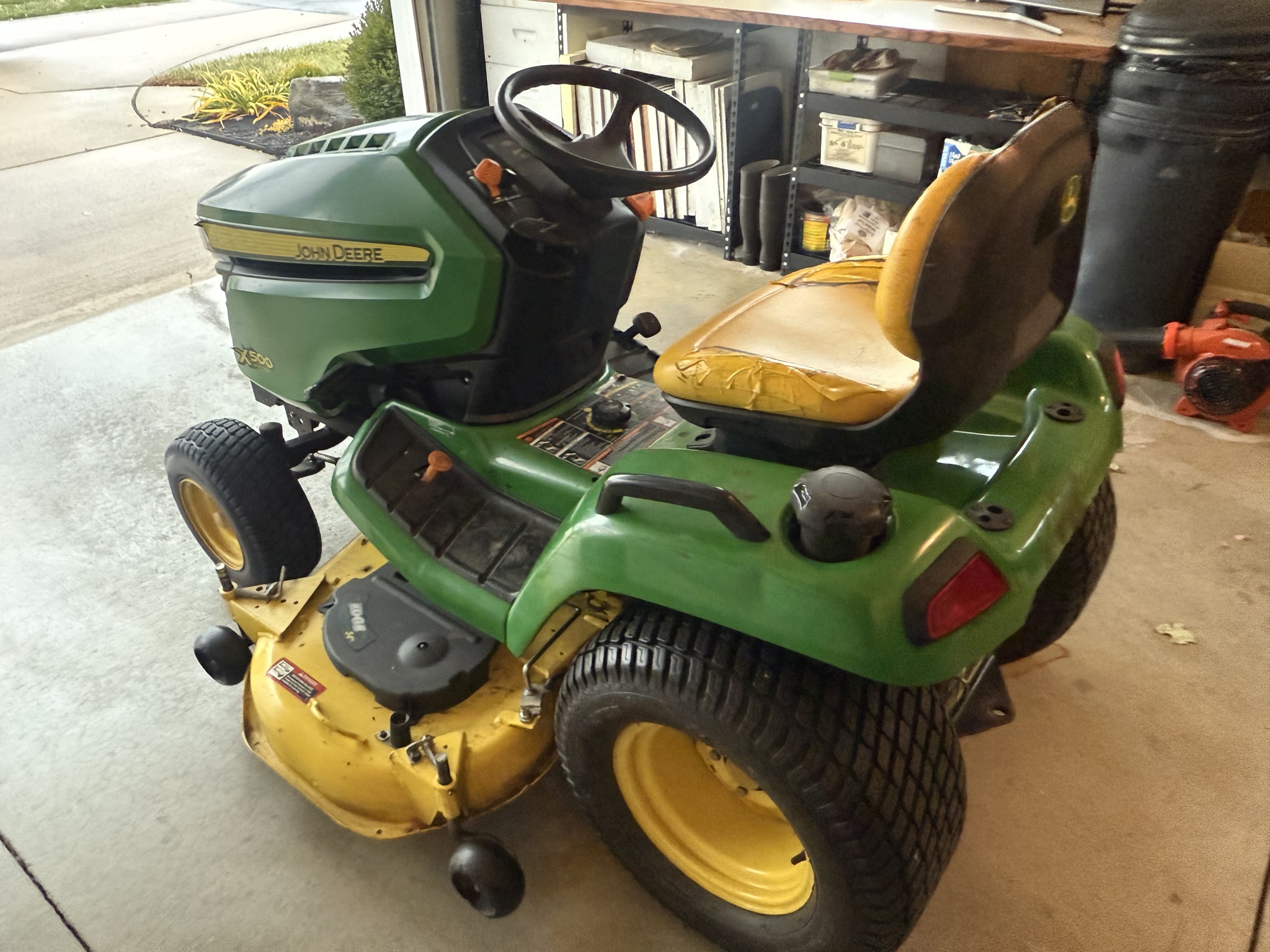 2015 John Deere X500 Image 8