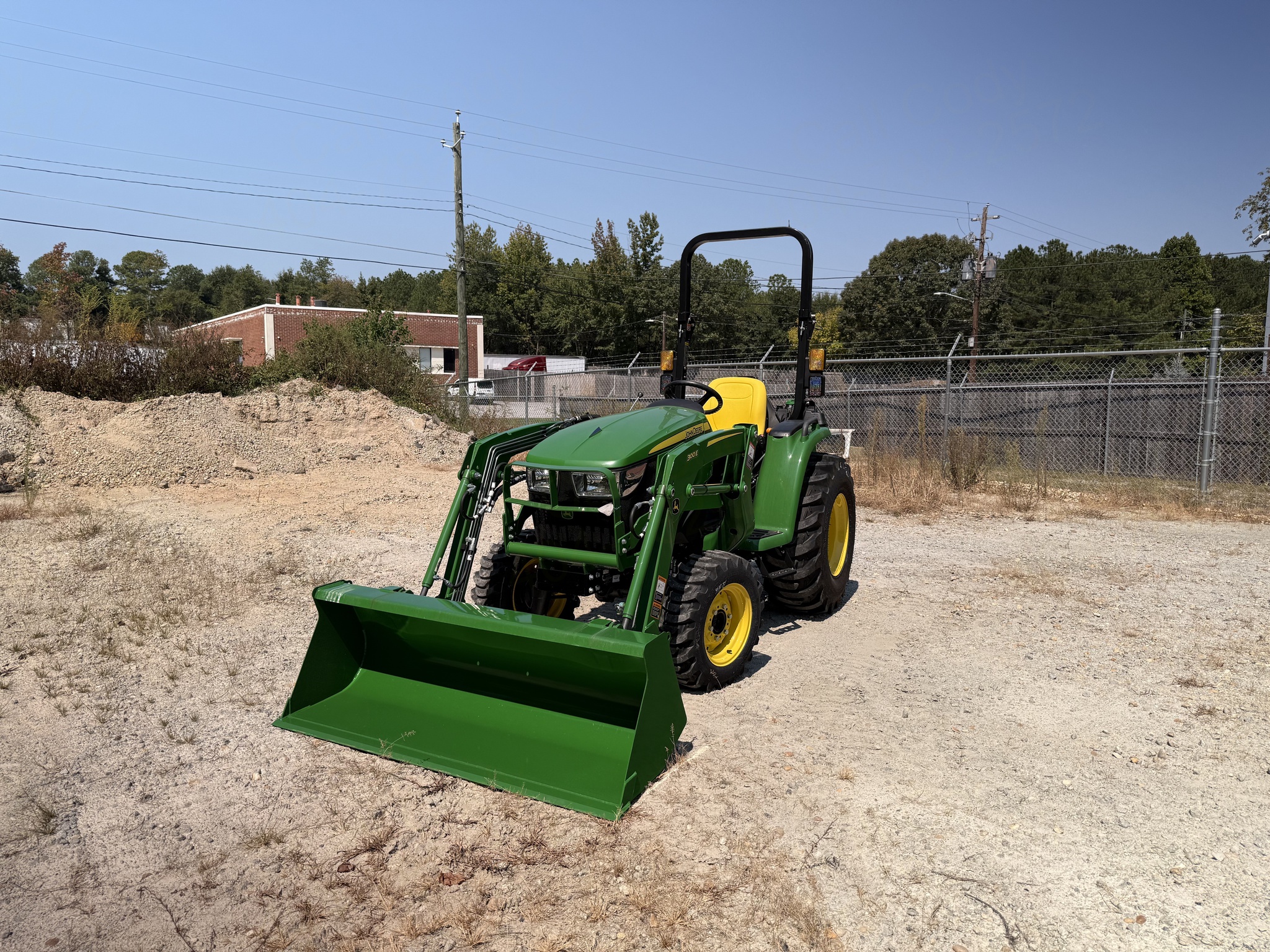 2024 John Deere 3038E Image 6