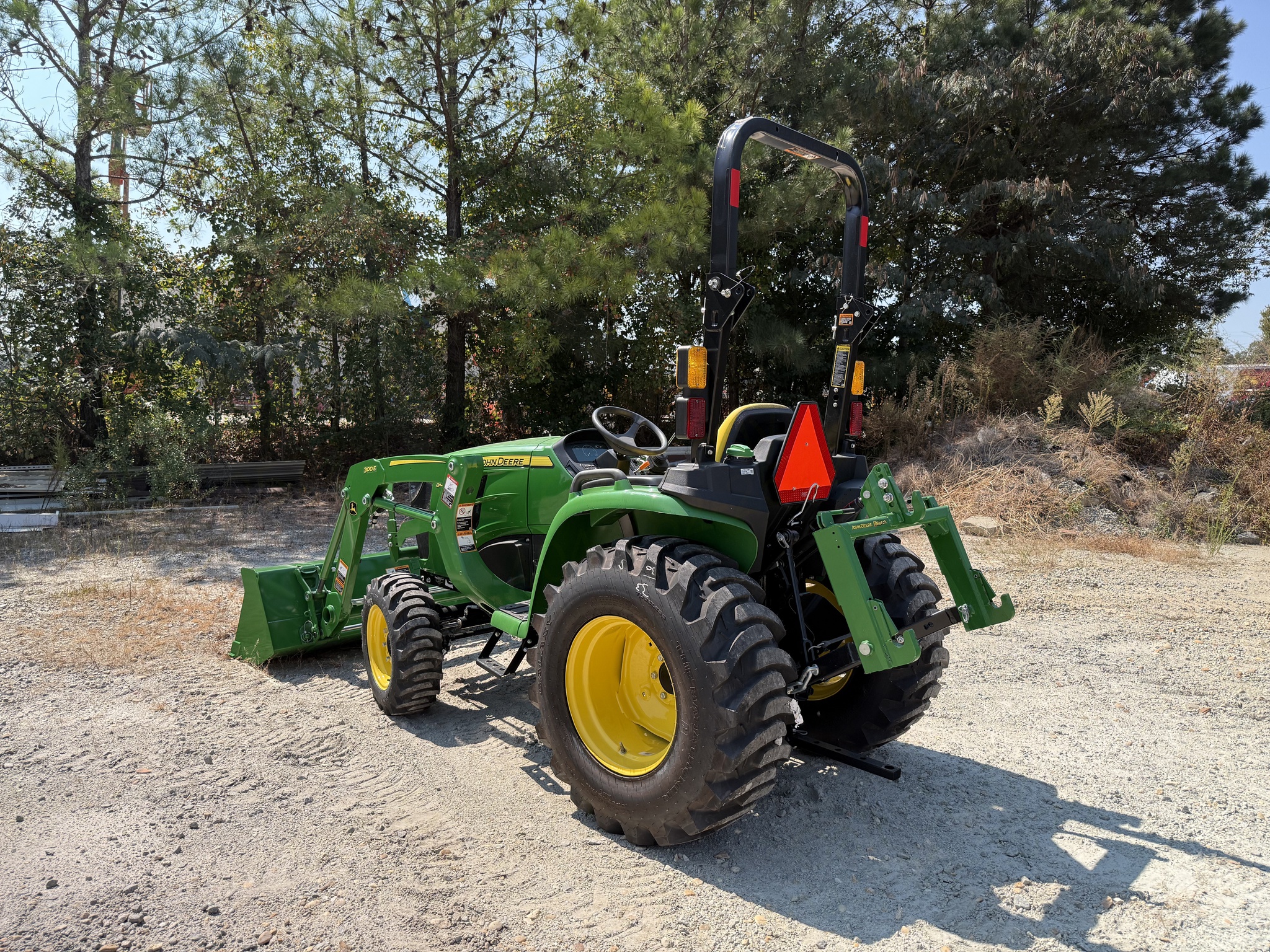 2024 John Deere 3038E Image 8