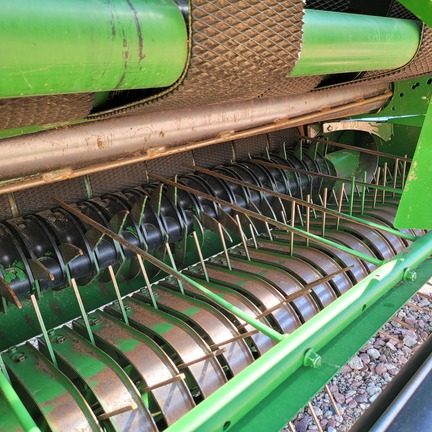 2024 John Deere 561M (9th thumbnail)