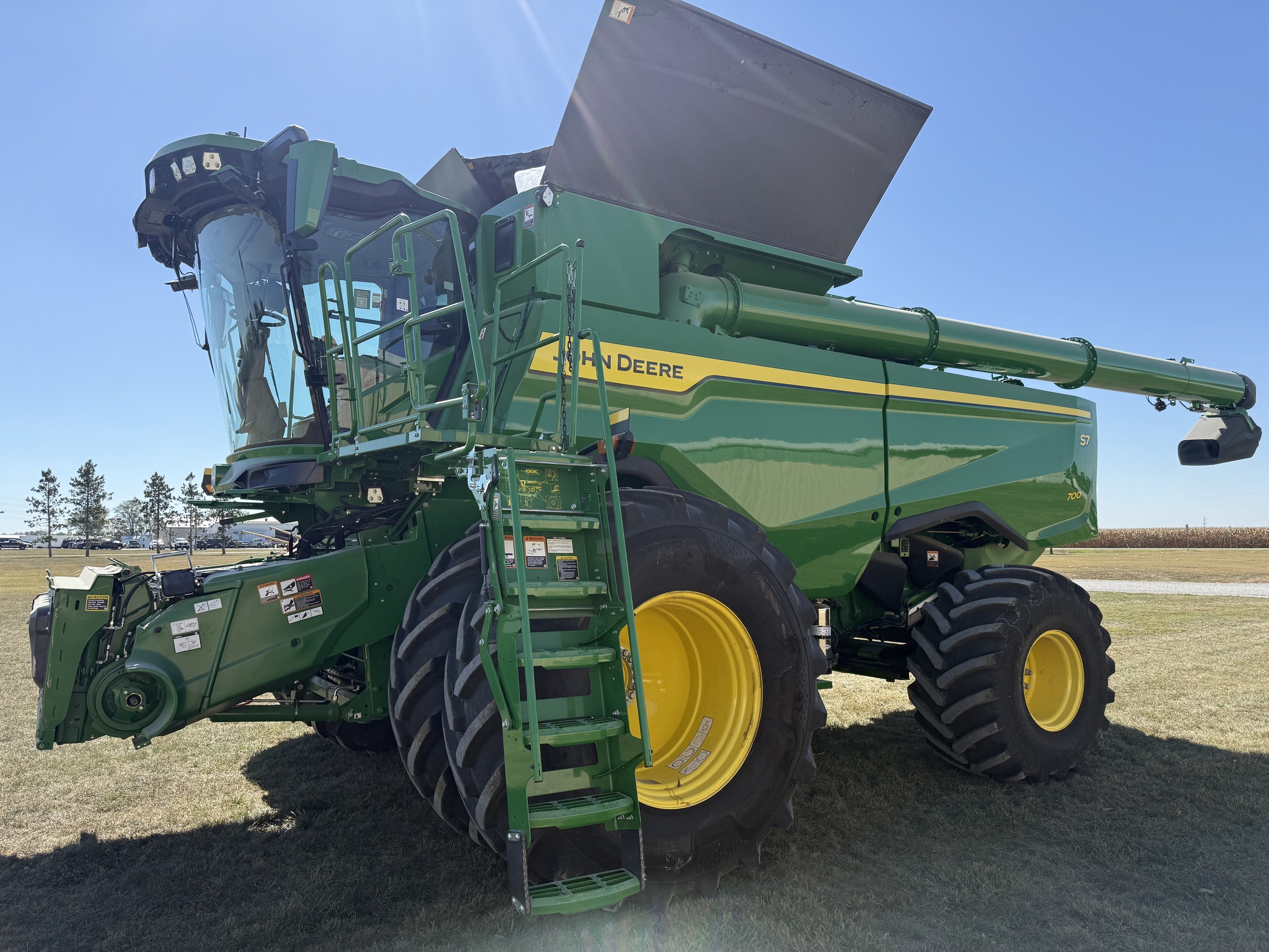 2025 John Deere S7 700 Image 1