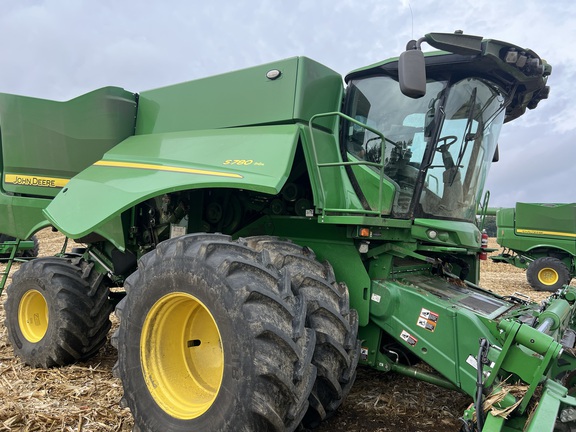 Photo of 2023 John Deere S780