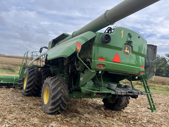 Photo of 2023 John Deere S780