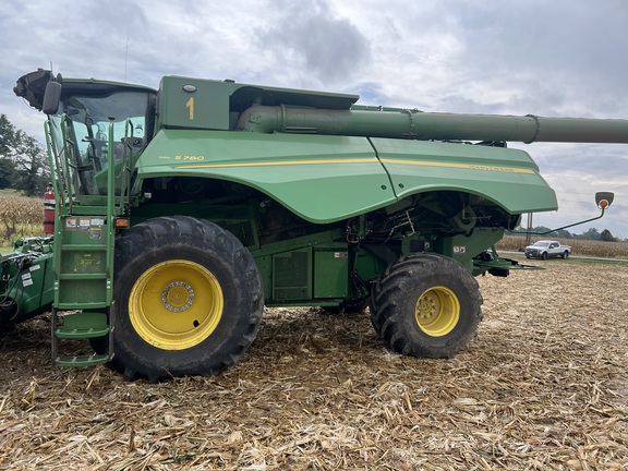 Photo of 2023 John Deere S780