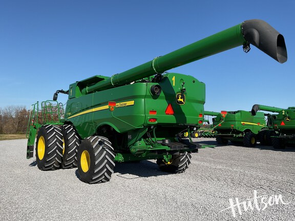 Photo of 2023 John Deere S780