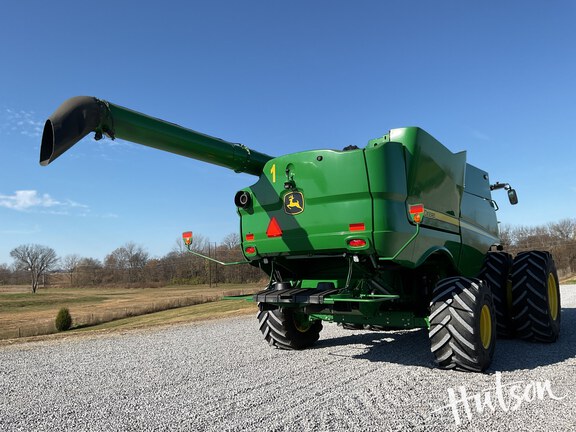 Photo of 2023 John Deere S780