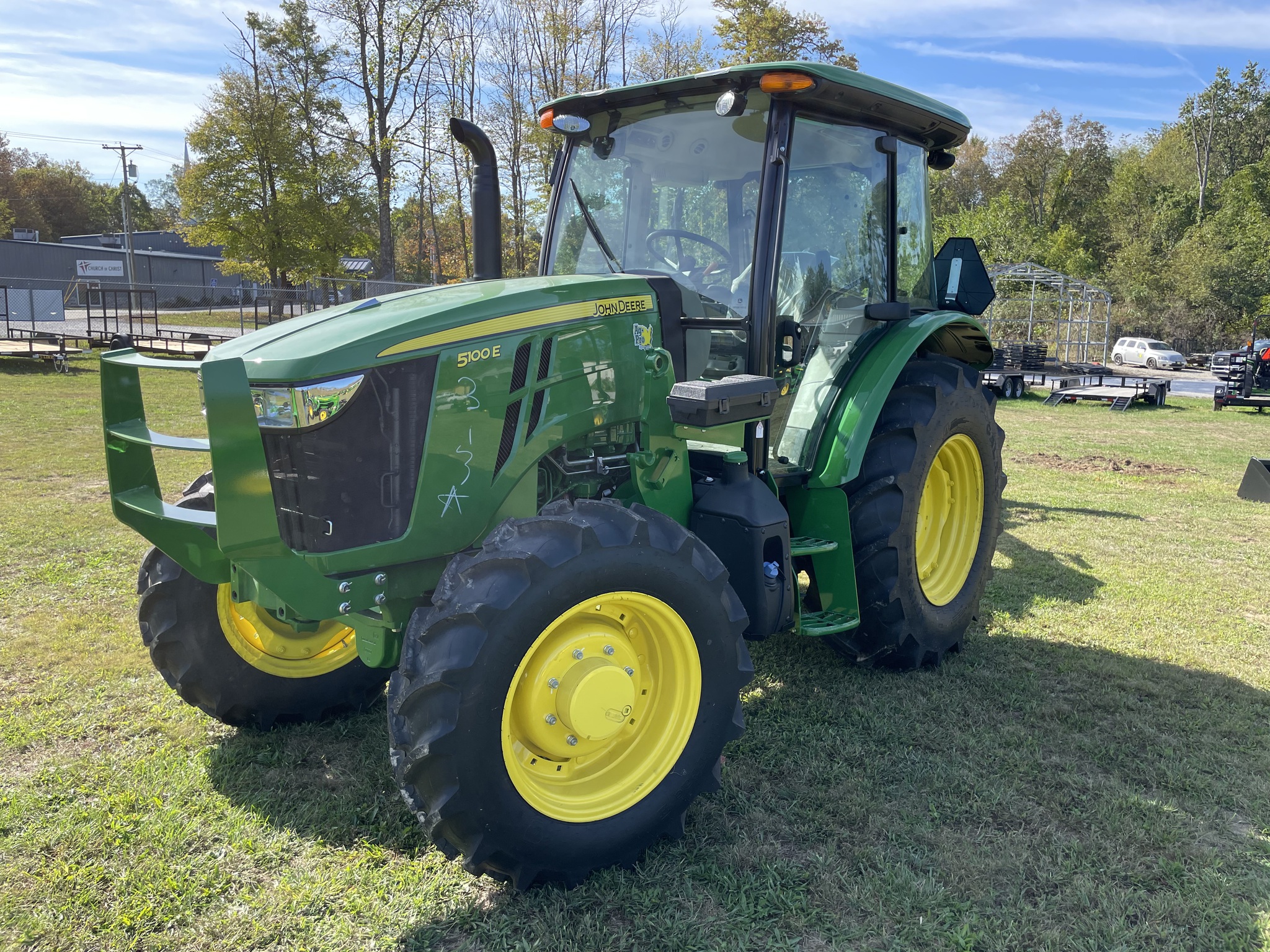 2025 John Deere 5090E Image 1
