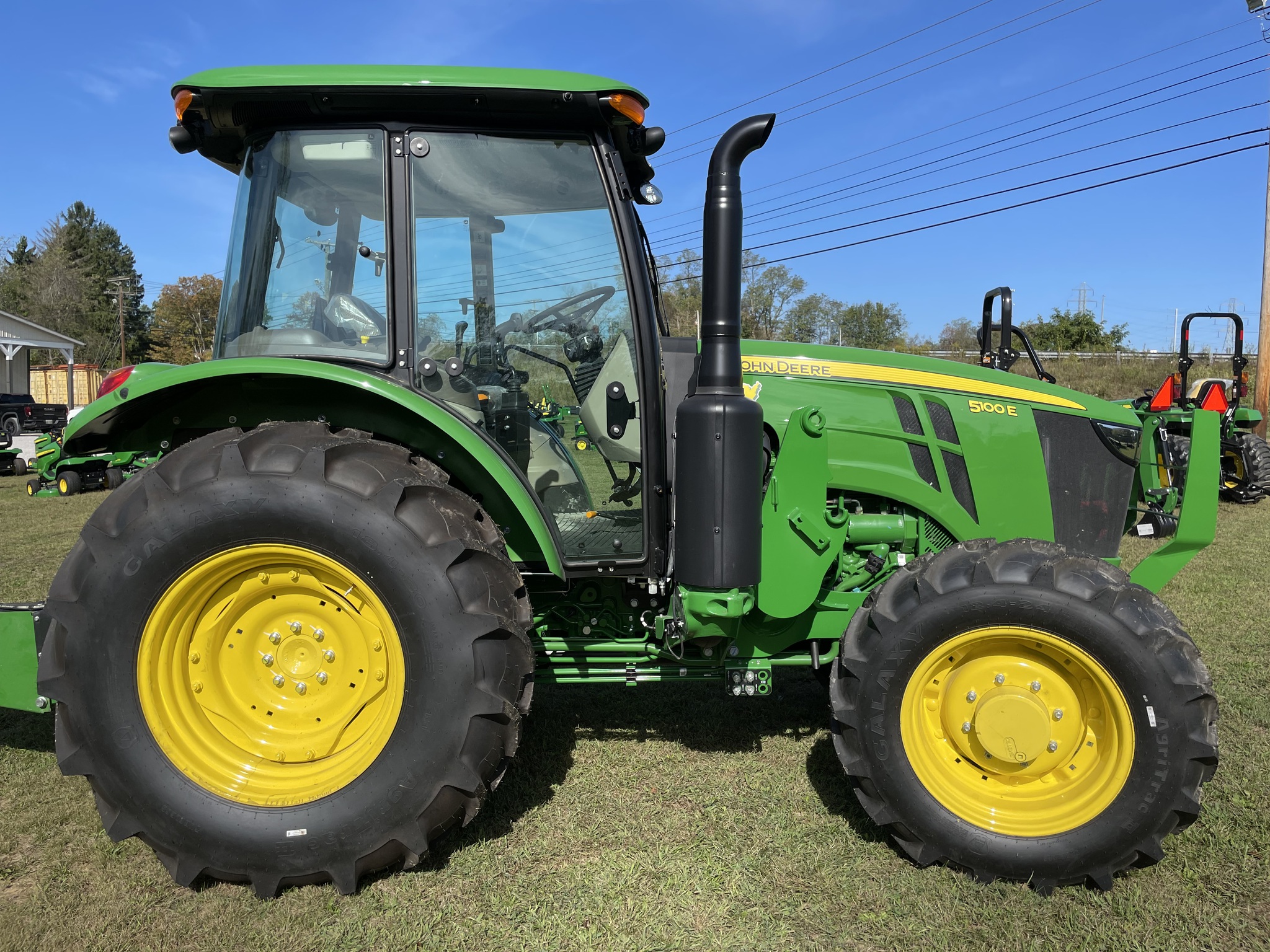 2025 John Deere 5090E Image 5