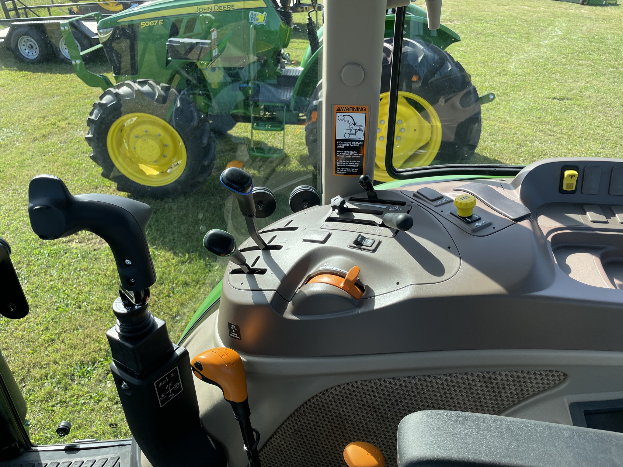 2025 John Deere 5090E Image 7