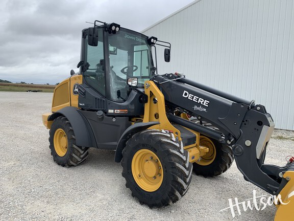 Photo of John Deere 326 P