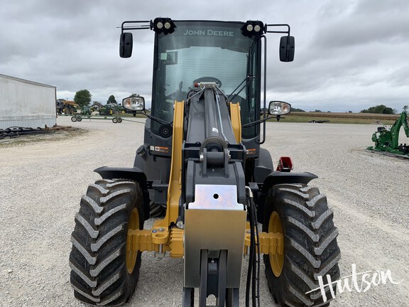 Photo of John Deere 326 P