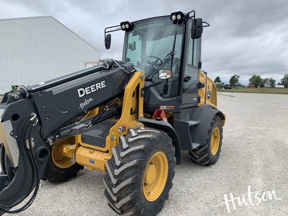 Photo of John Deere 326 P