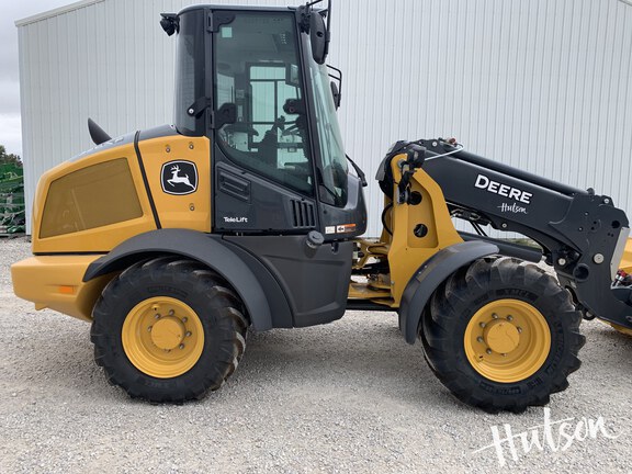 Photo of John Deere 326 P