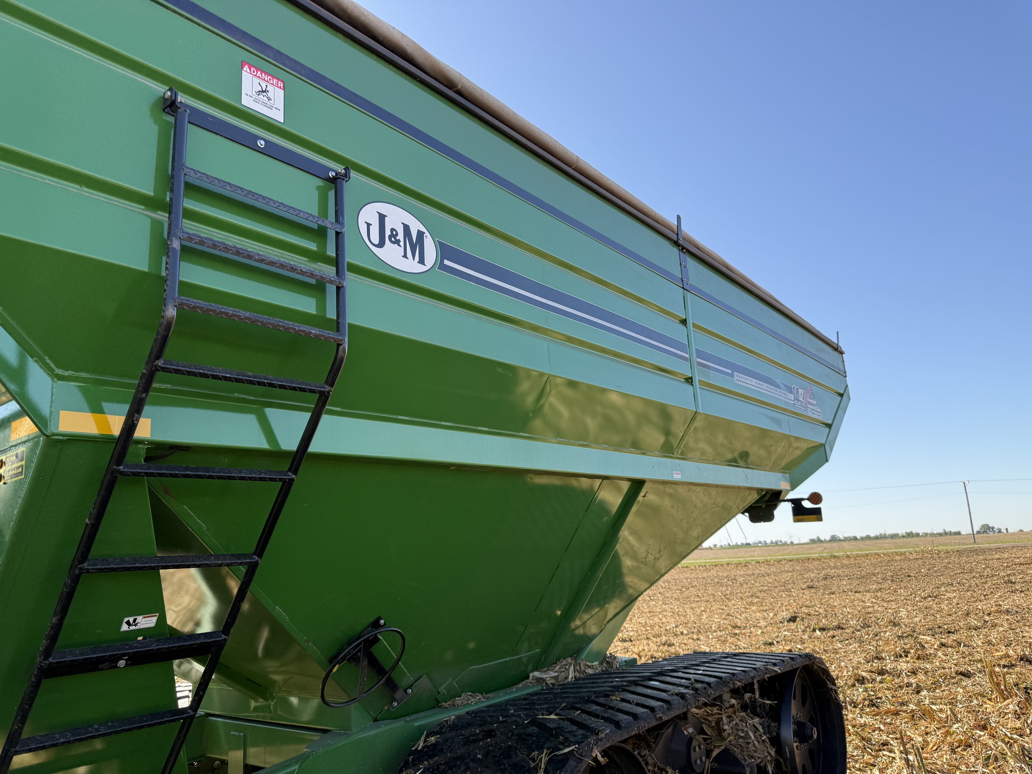  2018 J&M 1412-20T at Heritage Tractor in Streator, IL