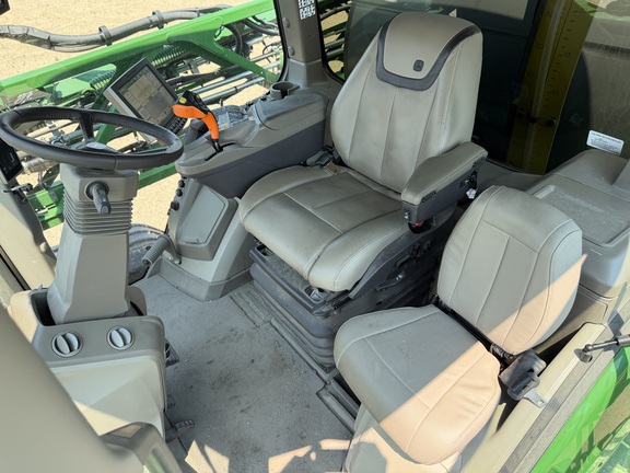 2023 John Deere 616R - Photo37
