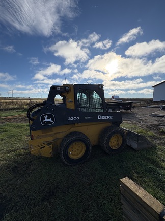 2024 John Deere 320G - Photo6