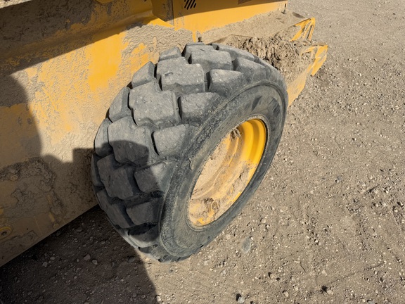 2024 John Deere 320G - Photo11