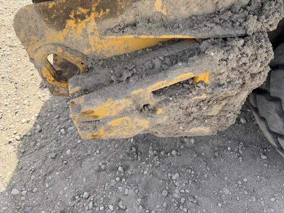 2024 John Deere 320G - Photo14
