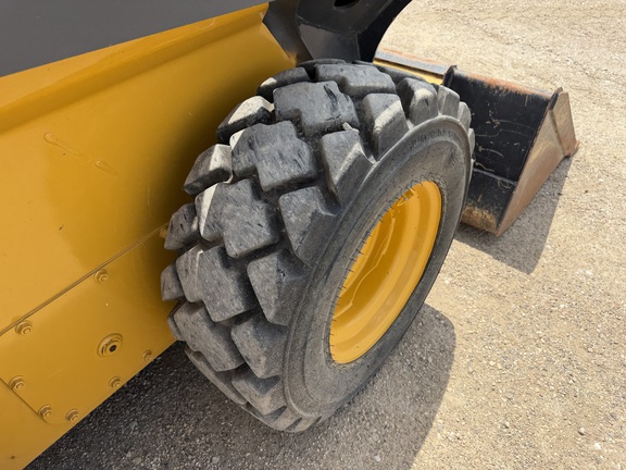 2024 John Deere 320G - Photo13