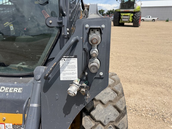 2024 John Deere 320G - Photo22