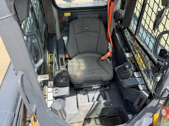 2024 John Deere 320G - Photo23