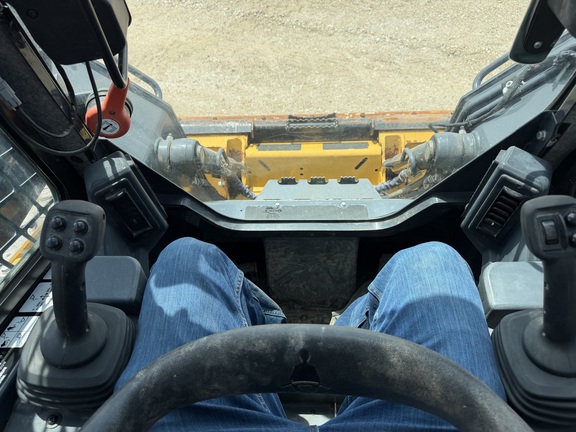 2024 John Deere 320G - Photo24