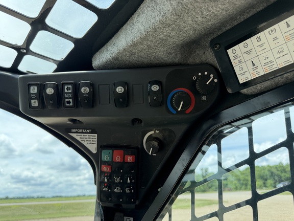 2024 John Deere 320G - Photo25
