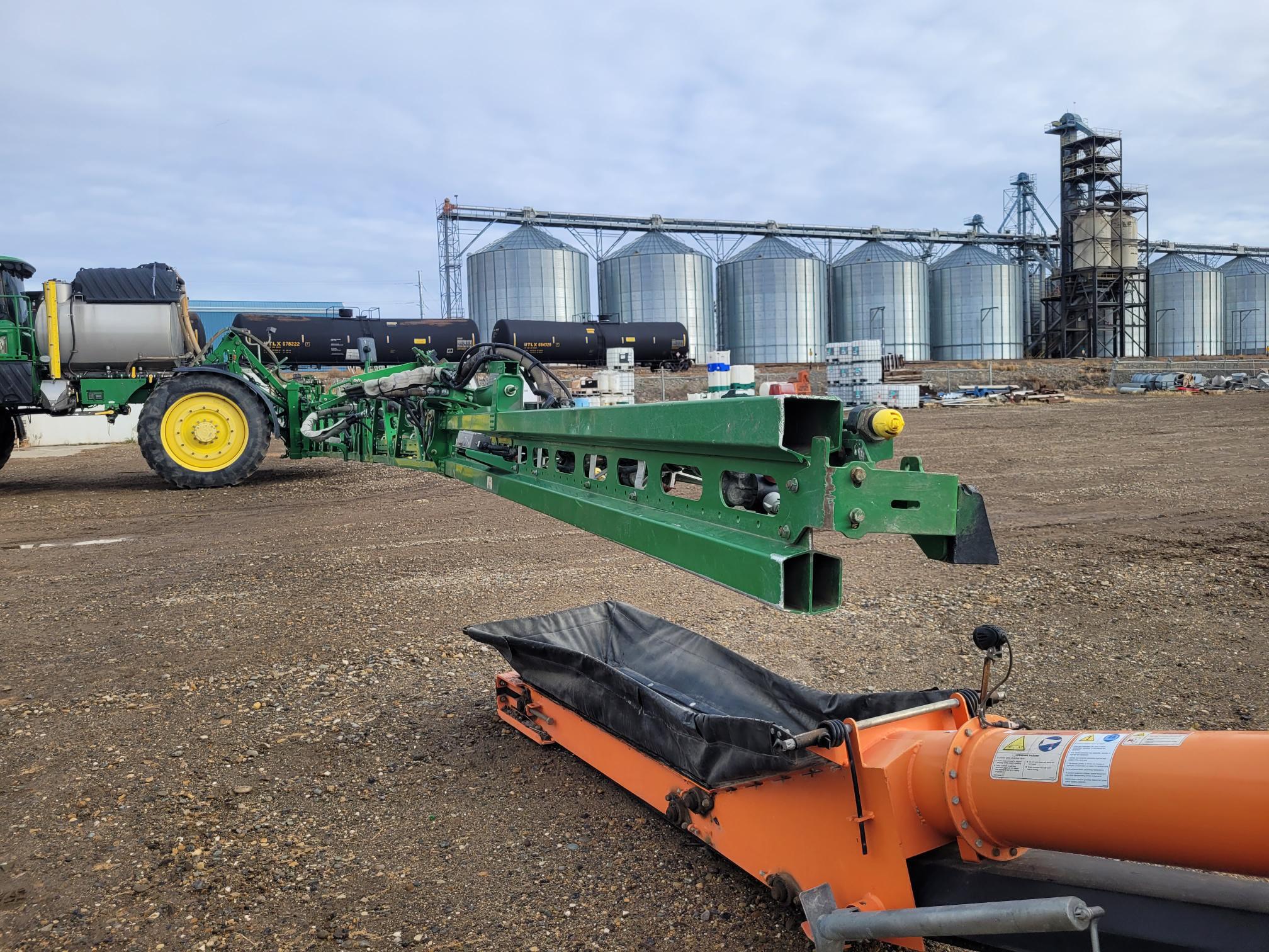 2016 John Deere R4045 Image 8