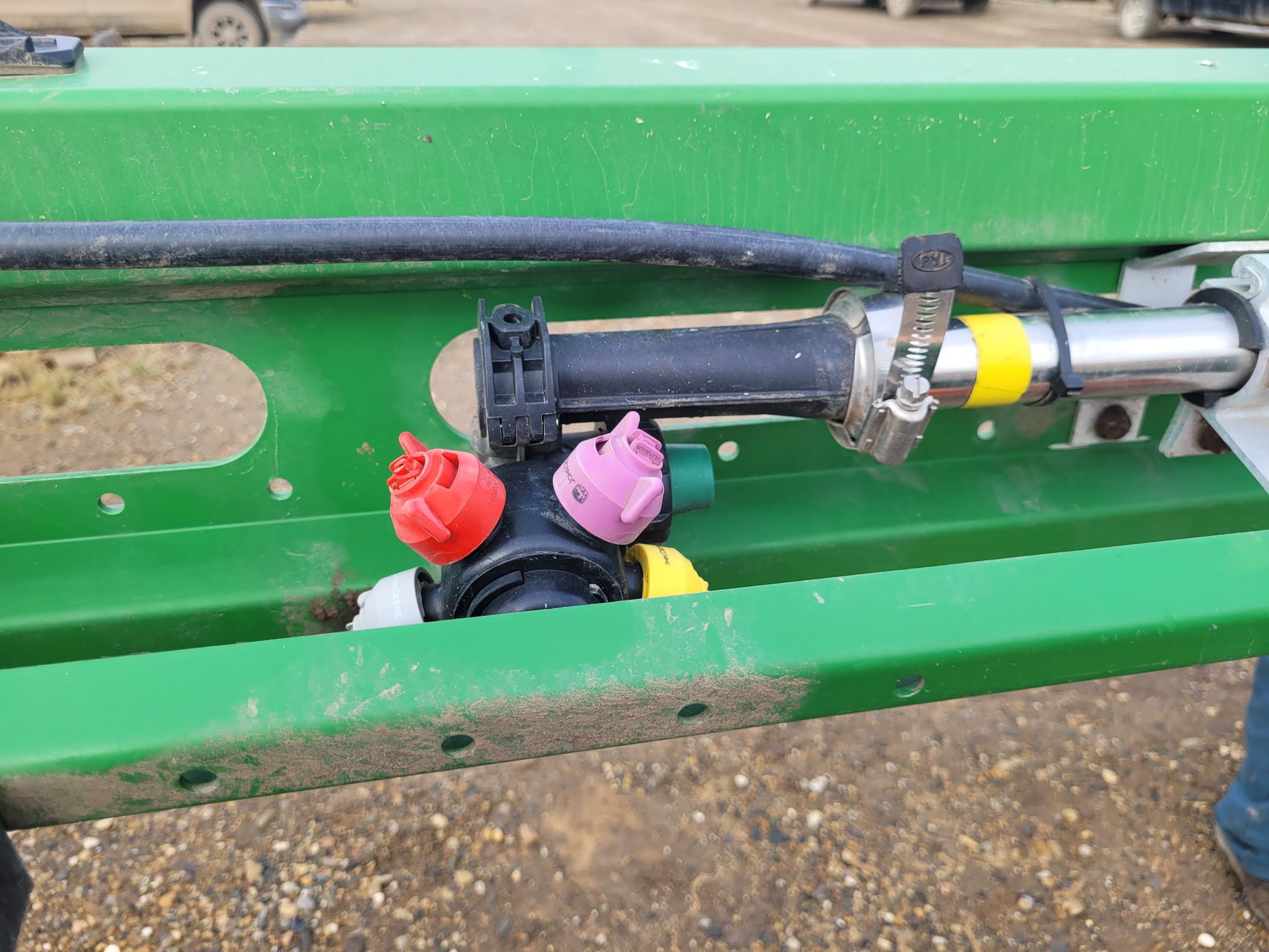 2016 John Deere R4045 Image 5