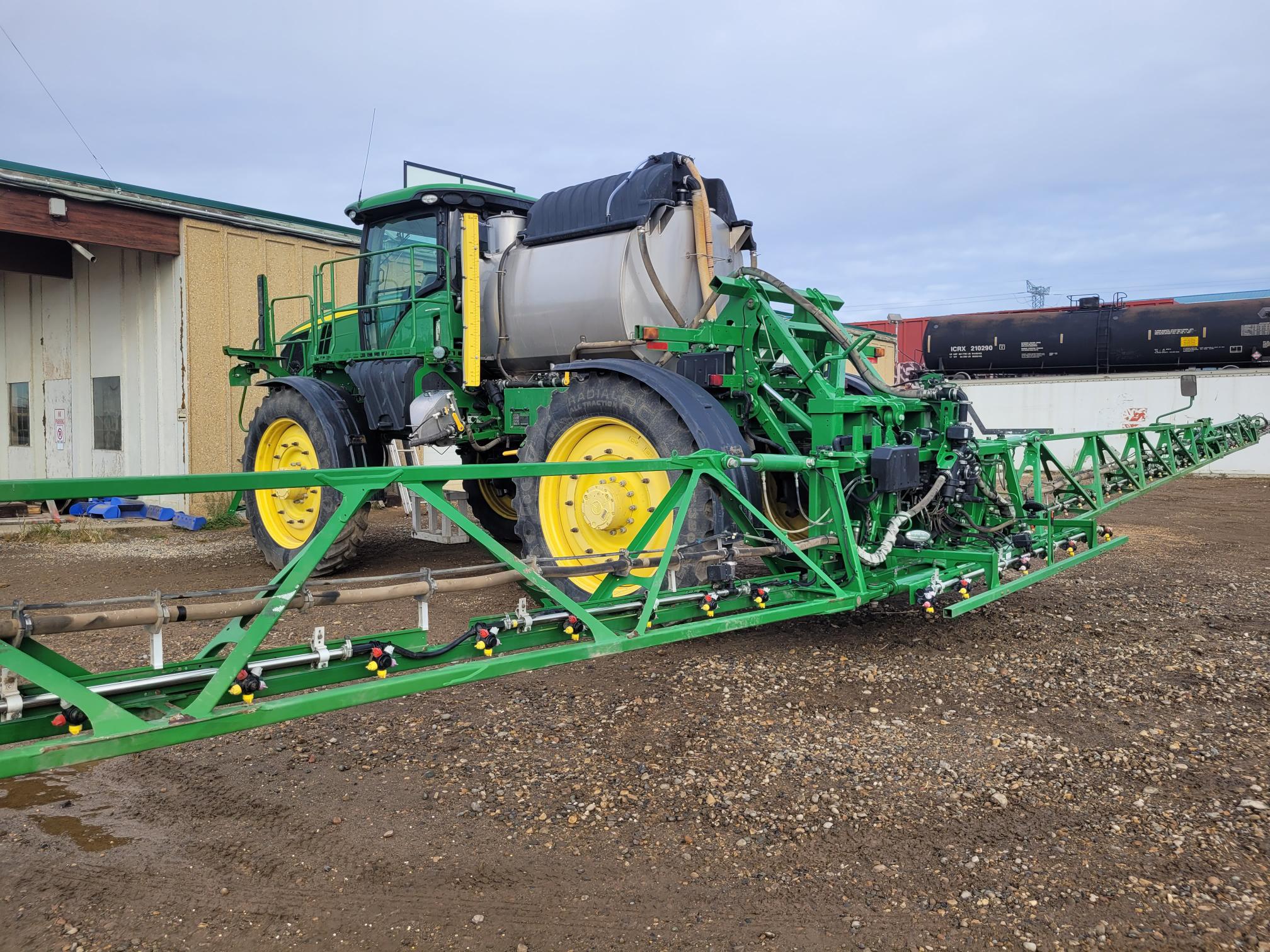 2016 John Deere R4045 Image 9