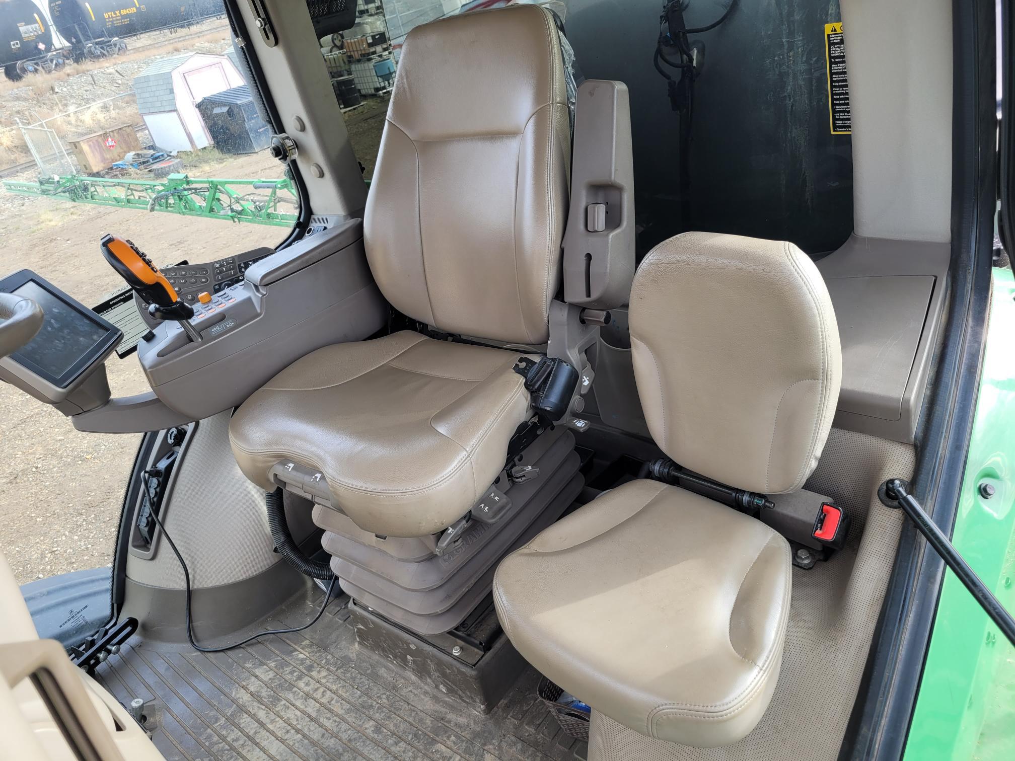 2016 John Deere R4045 Image 14