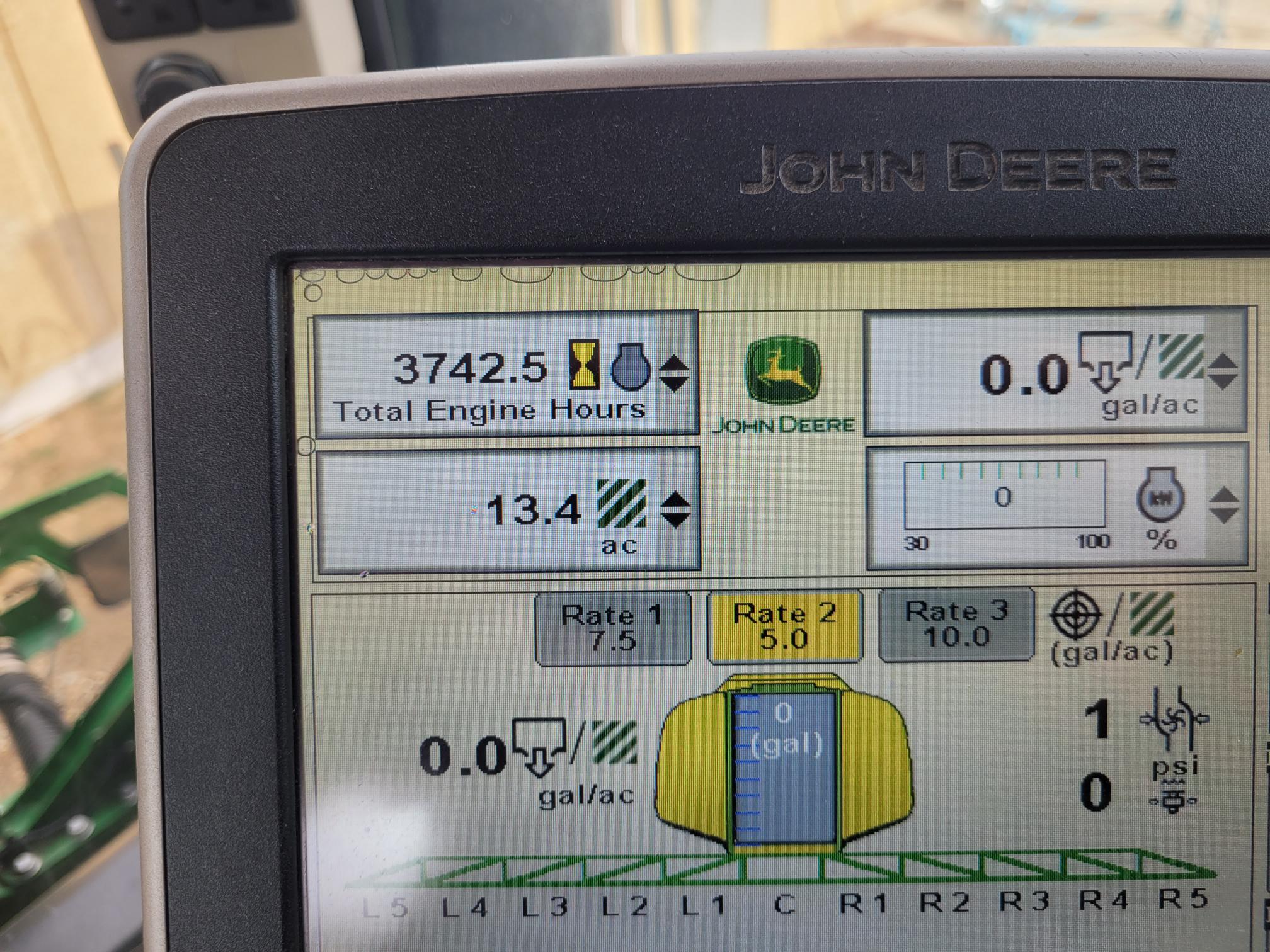 2016 John Deere R4045 Image 16