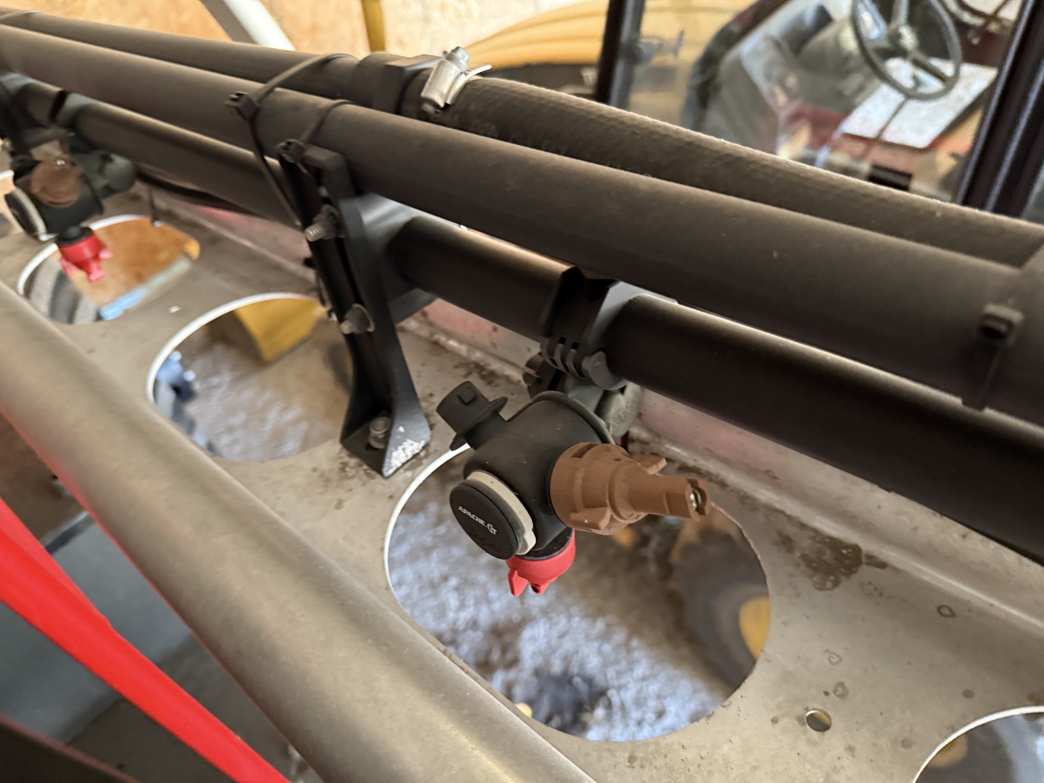 2015 Apache AS1220 Image 11